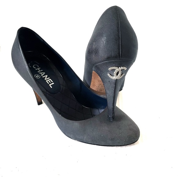 CHANEL Shoes - CHANEL  Lambskin Crystal CC Pumps 39.5 grey